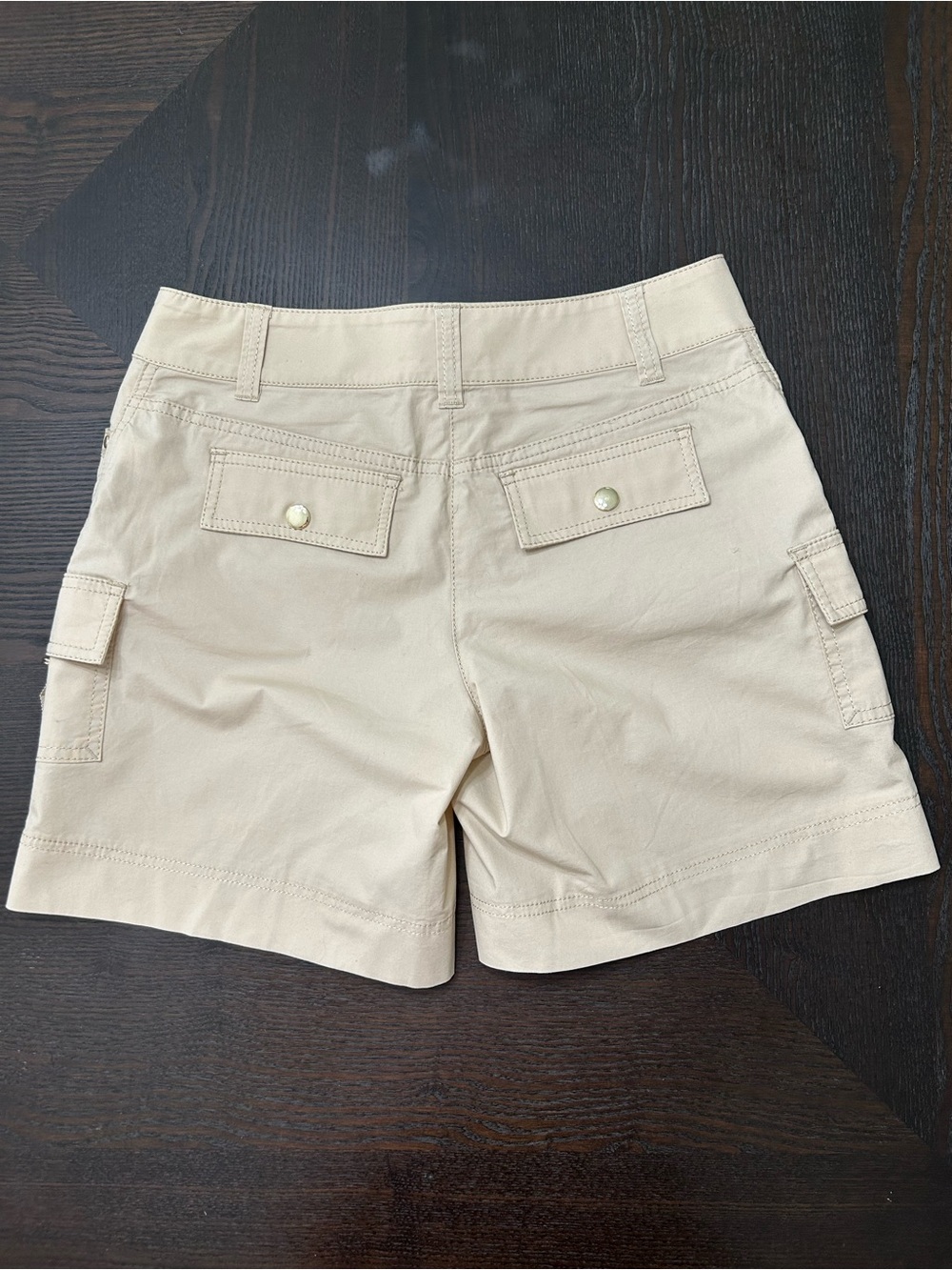 WHITE HOUSE BLACK MARKET CARGO SHORTS SIZE 0 - Picture 2 of 6
